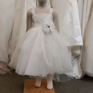 NWT Ivory Flower girl dress size 2